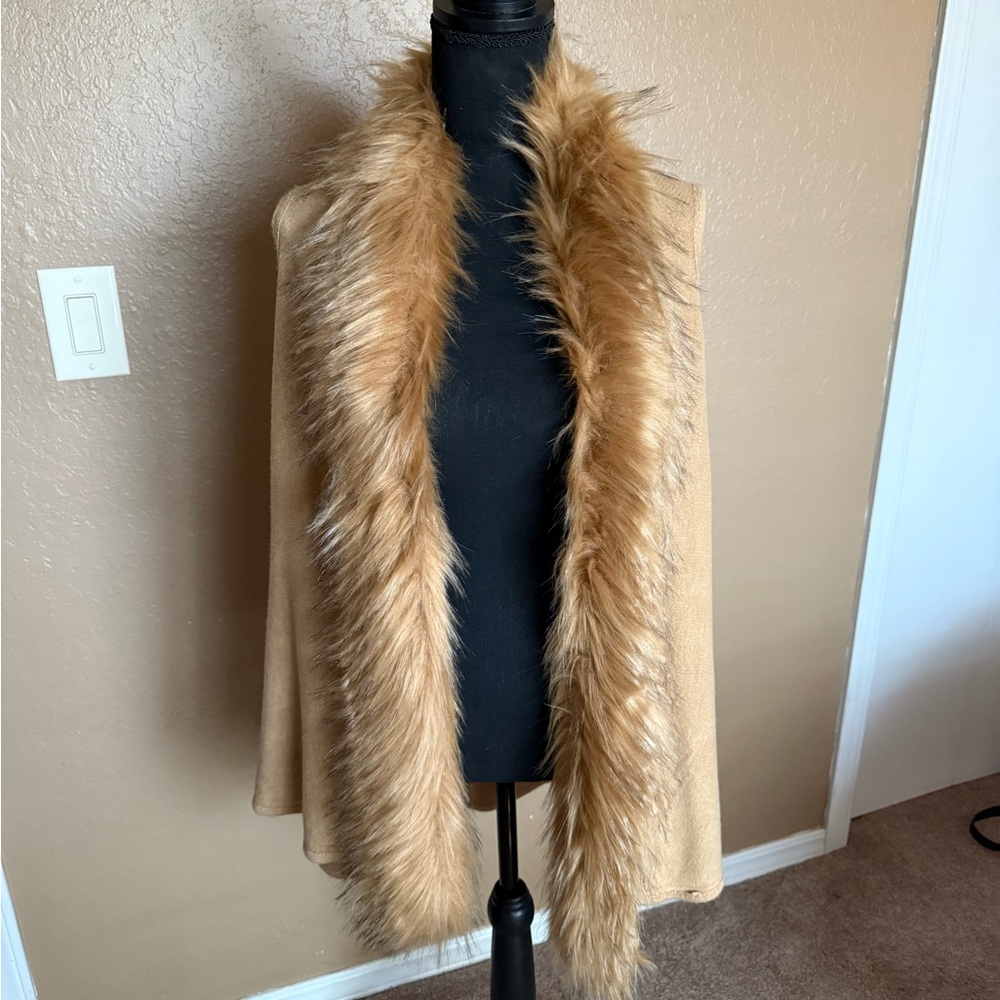 Elegant Tan Cape with Faux Fur Trim